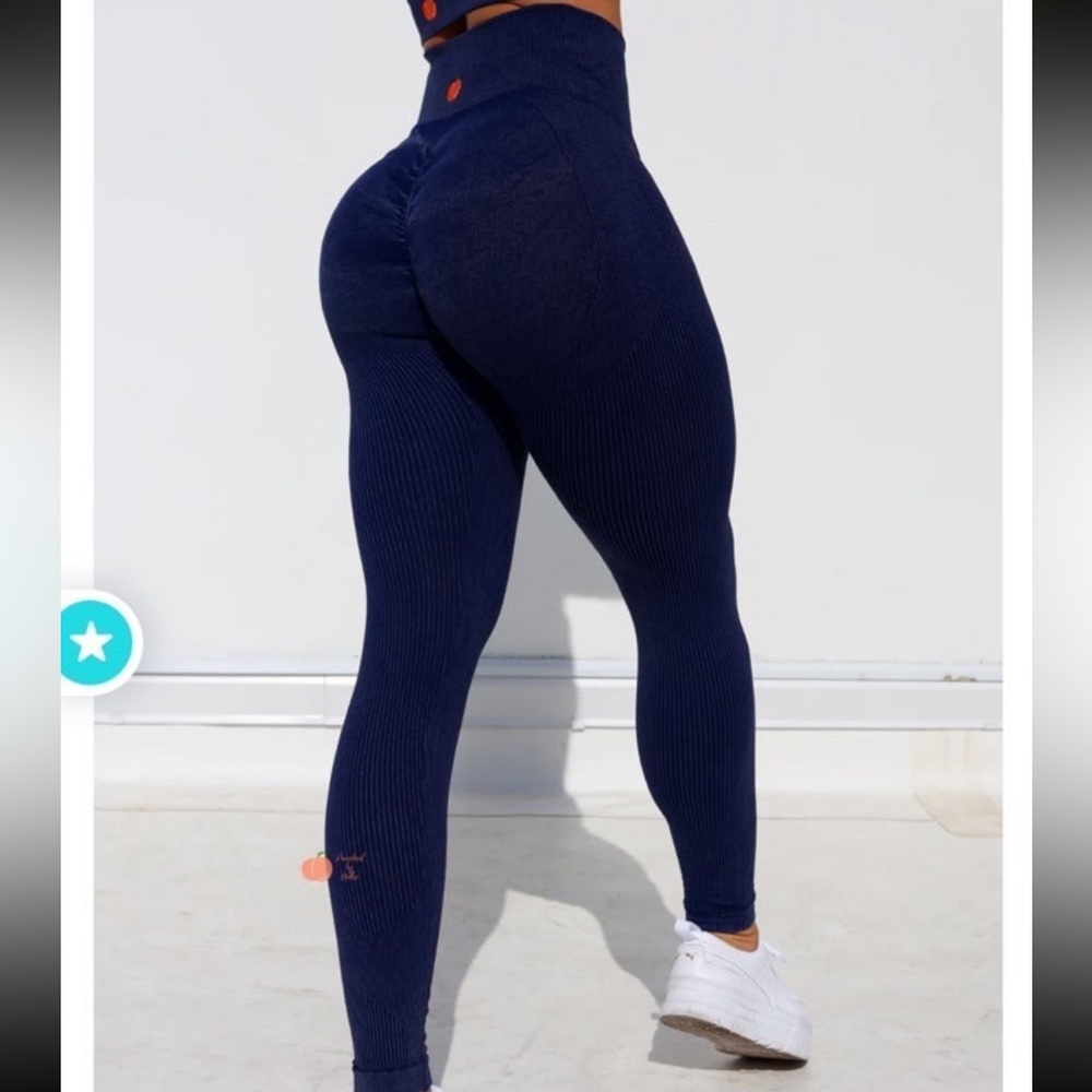 Peached By Nellie V Ribbed Legging Small